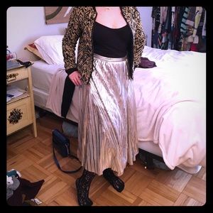 Anthropologie skirt size 8 silver